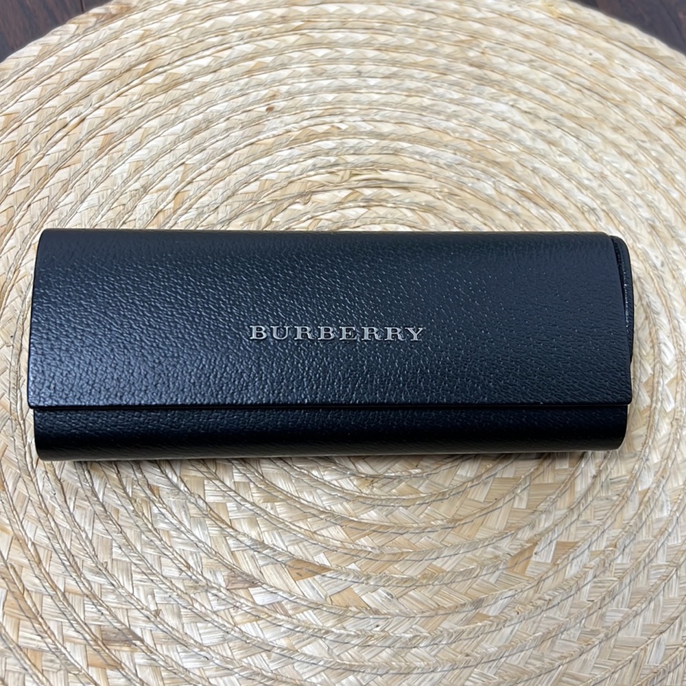 Burberry Spellout Hard Cover Signature Sunglasses Case